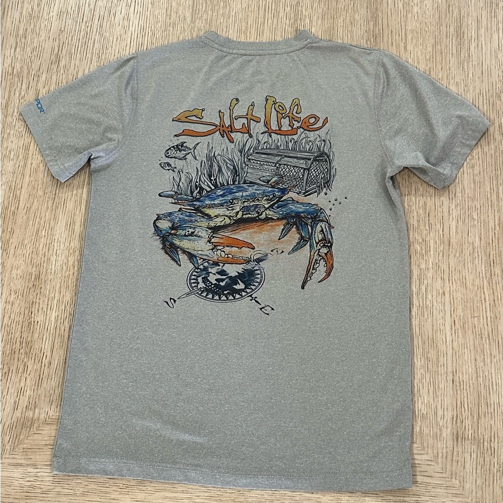 Salt Life. Boy’s Gray Tee with Colorful Crab Design